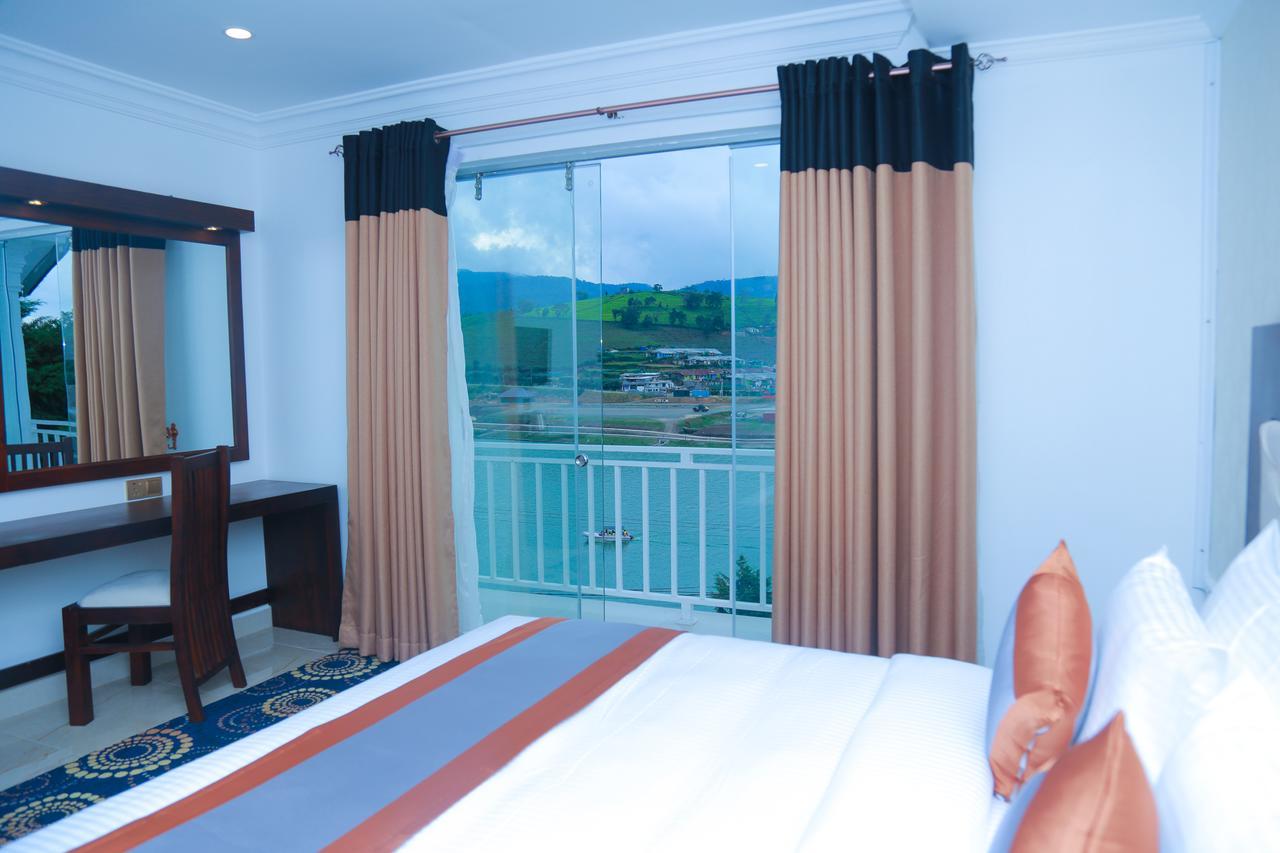 Galaxy Grand Hotel Нувара-Элия Экстерьер фото